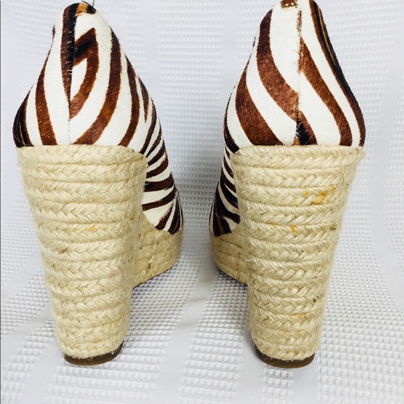 NWT Vince Camuto Zebra Totsi Wedge Espadrille Pump Sz 9.5 Corpcore Mobwife - Picture 5 of 11